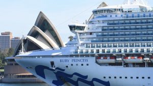 Un vas de croazieră cu 800 de pasageri COVID-19 a andocat în Australia