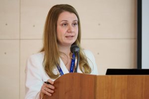 Educată până a căzut lată! Legea educației, un meci de ping-pong politic