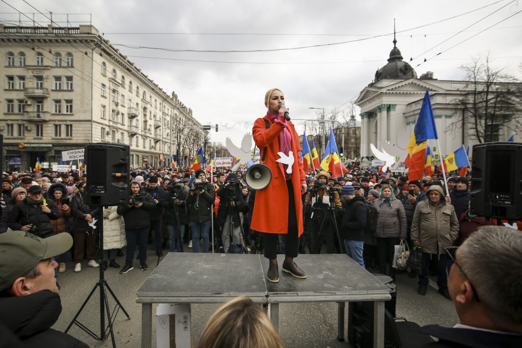 R. Moldova: La manifestaţia de la Chişinău, simpatizanţi ai Partidului Şor au încercat să intre în sediul guvernului