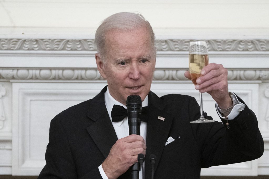 Biden, la Dineul Corespondenţilor de la Casa Albă: „Presa liberă este un pilon, poate chiar pilonul unei societăți libere, nu inamicul”