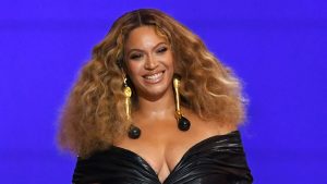 VIDEO. Beyonce șochează publicul cu apariția sa extravagantă, în noaptea de deschidere a Renaissance World Tour