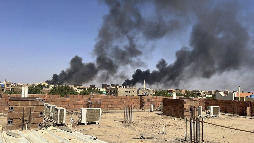 În Sudan a fost convenită o încetare temporară a focului de șapte zile. Luptele dintre două facțiuni au ajuns la a șasea săptămână