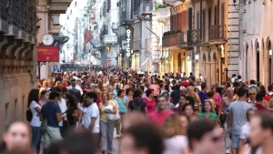 Record de turiști la Roma. La ce să te aștepti dacă mergi în vara aceasta în vacanță în capitala Italiei