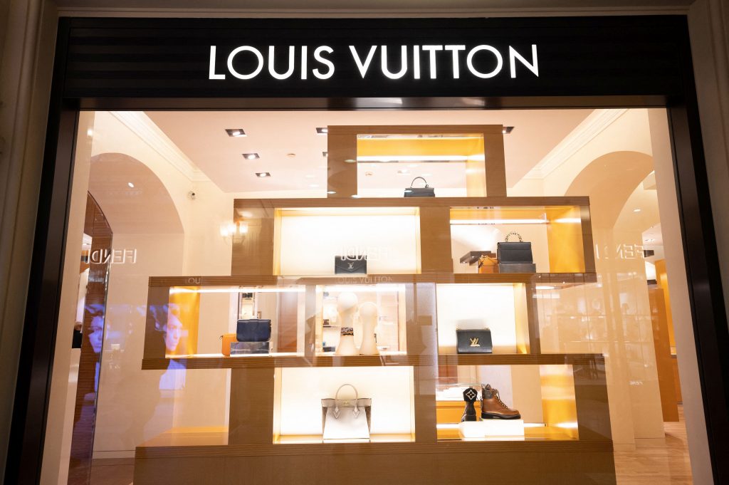 LVMH anunță vânzări record în prima jumătate a anului. Ce mărci de lux au fost cele mai vândute