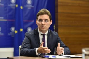 Scandalul deficitului bugetar ajunge la  Bruxelles/ Victor Negrescu: „Cred că sunt șanse destul de mari ca această idee să fie preluată de Comisia Europeană”