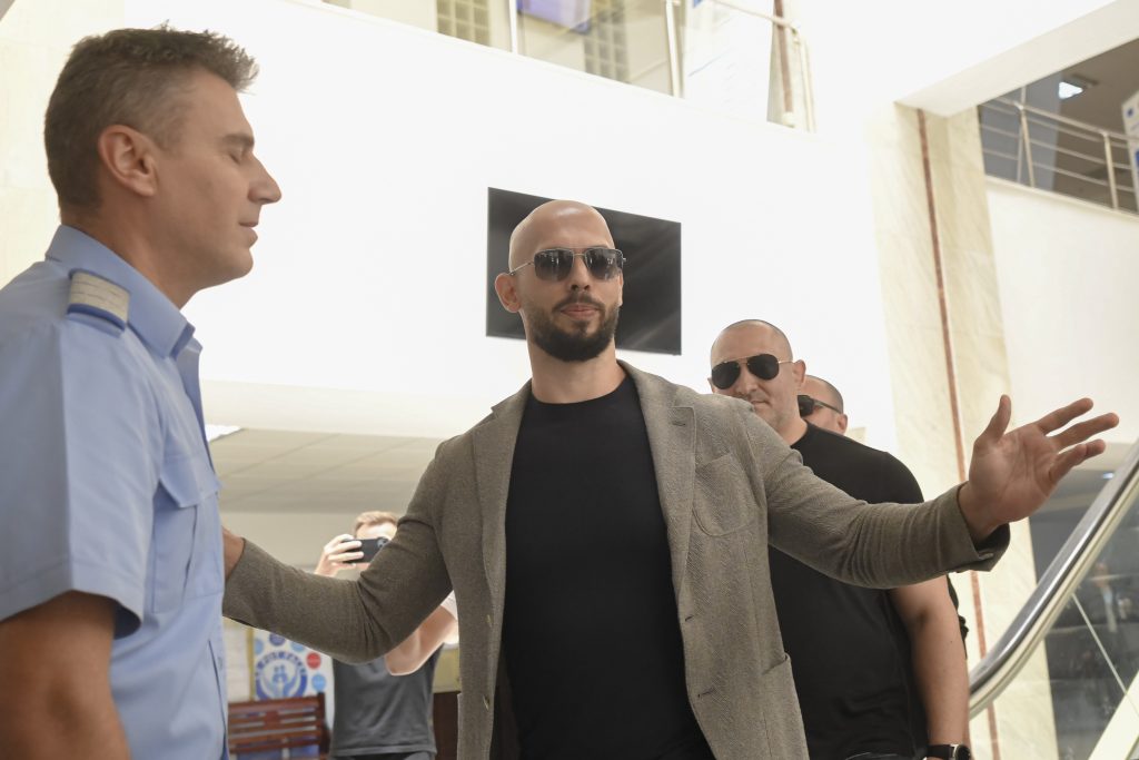 BBC a avut acces la dosarul fraților Tate: dovezi de exploatare și violență. Andrew Tate: Le transform în sclave!