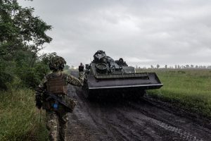 Cum se instalează războiul de uzură în Ucraina. General francez: E ca un meci în care boxerii se epuizează în ring