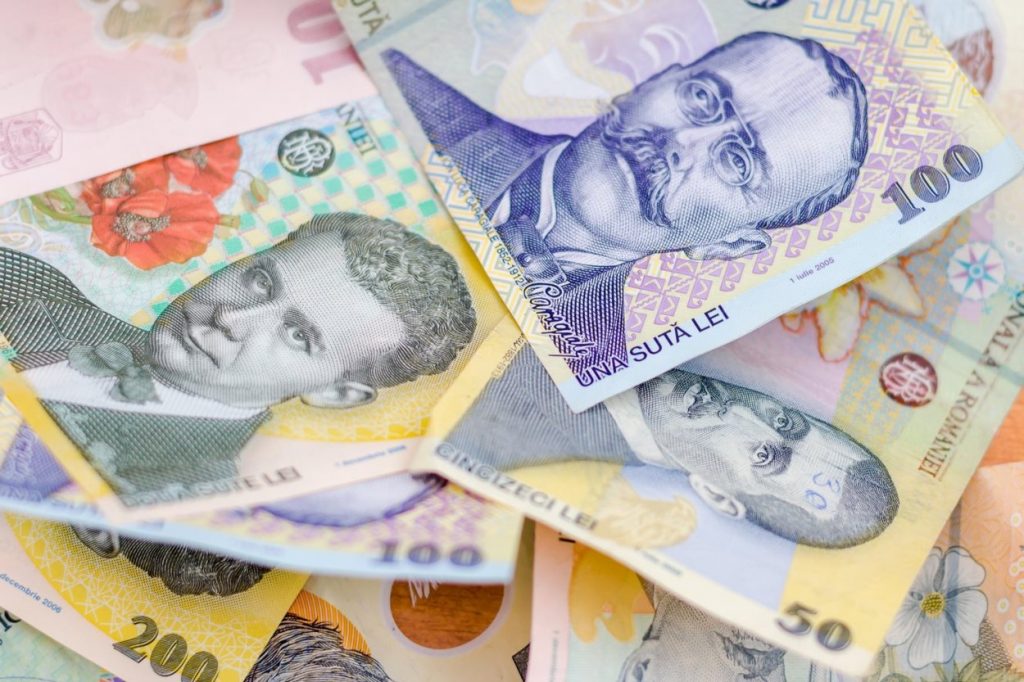 Guvernul vrea taxe noi. Negru pe alb, nu stă prost la colectare, ci la cheltuieli. Poți fi sigur că va respecta restructurarea administrației?