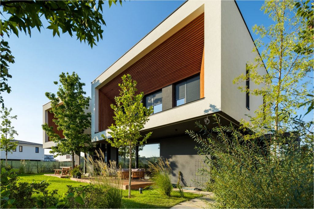 Guvernul pune impozite pe locuințe de lux/ Agent imobiliar: Volumul de vânzări va scădea și prețul chiriilor va crește în următoarea perioadă