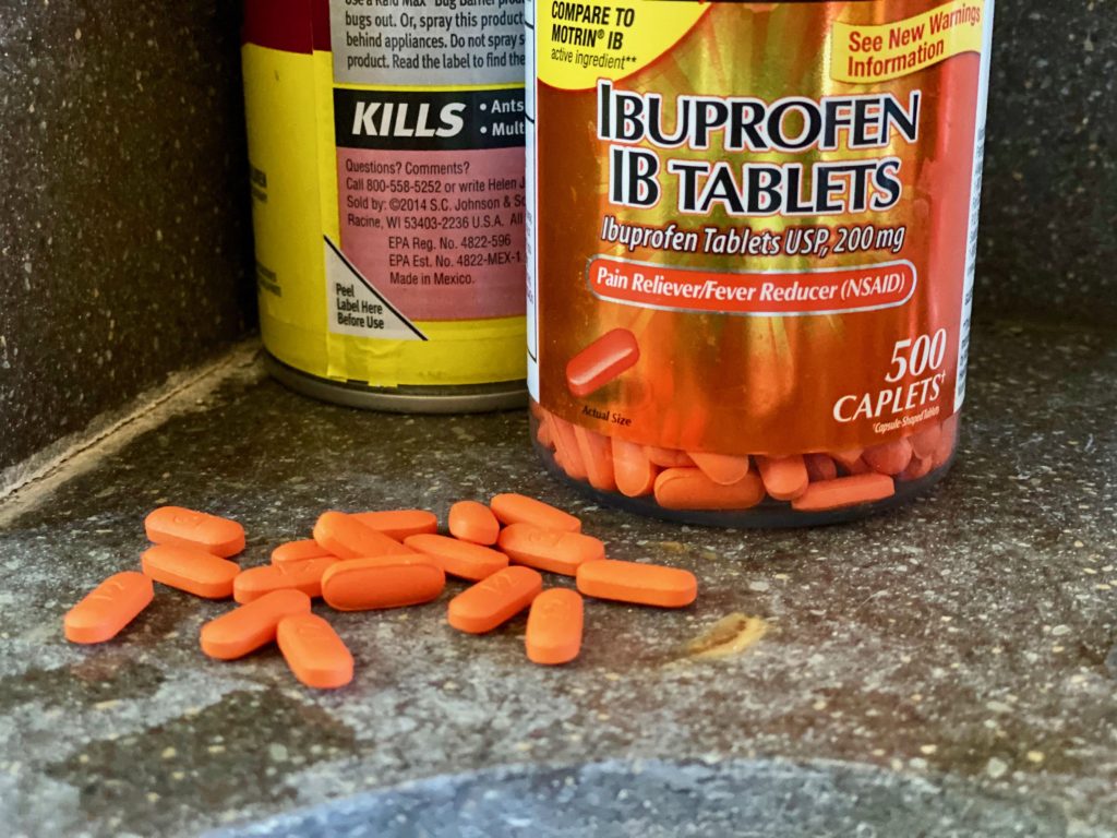 Analgezicele, combinate cu pastile contraceptive, cresc riscul cheagurilor de sânge. 228 de femei au murit în 30 de zile