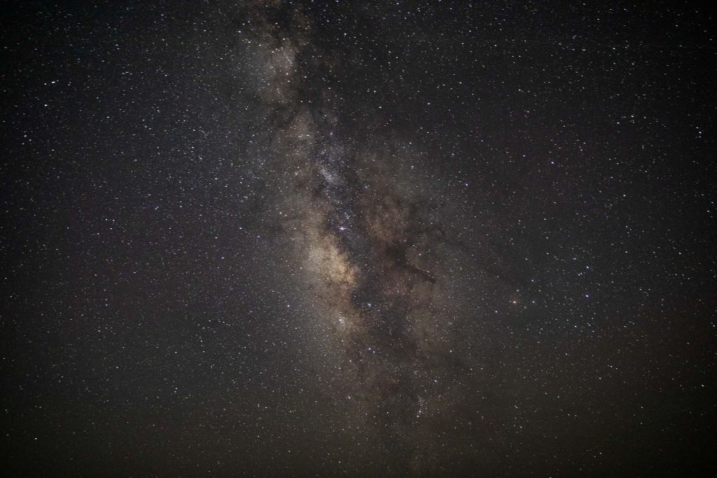 Trăiești în Aleph: O echipă de oameni de știință a descoperit o planetă neobișnuită de mărimea lui Jupiter