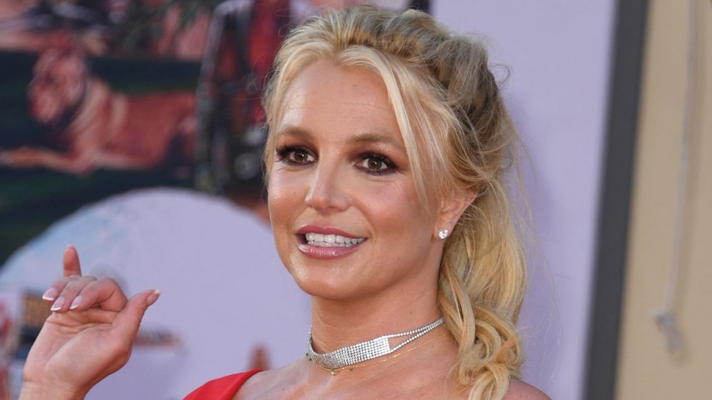 Britney Spears face noi dezvăluiri în cartea sa de memorii, „The Woman In Me”. Cu cine și-ar fi pierdut cântăreața virginitatea