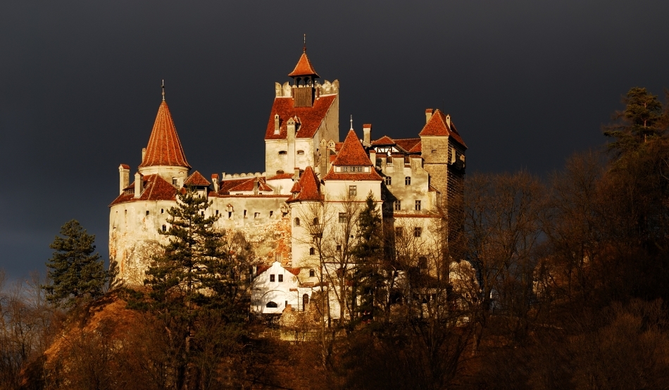 Castelul Bran, locul 1 în topul celor înfricoșătoare locuri din Europa pe care să le vezi de Halloween