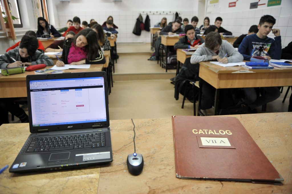 Legi noi, dar un sistem de învătare vechi. Profesor de engleză: Fiecare profesor ar trebui să își impună un set de reguli