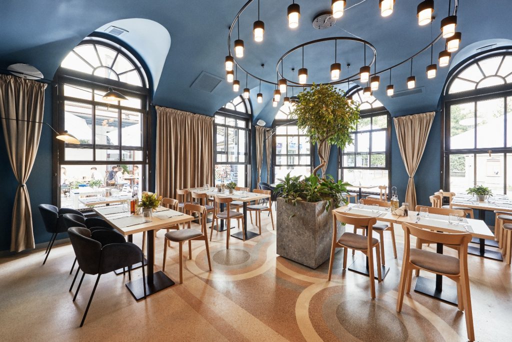 Cafeneaua Veche 9 a câștigat premiul de design interior la Bienala Națională de Arhitectură. Cum arată locul unde obișnuia să își petreacă diminețile Mihai Eminescu