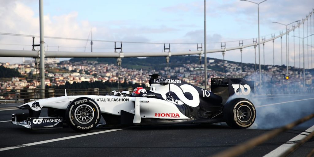 Două dintre cele 10 echipe de Formula 1 vor suferi o schimbare de nume înainte de sezonul 2024. Ce modificări vor fi aduse