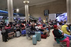 MAE: 245 de cetăţeni români, printre care şi două grupuri de pelerini, au fost repatriaţi din Israel cu patru curse aeriene