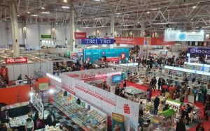 Târgul de carte Gaudeamus a început la Romexpo. Ce cărți citim iarna aceasta?