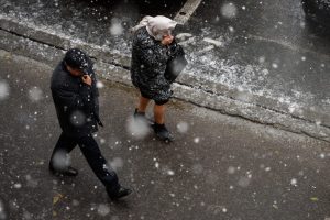 Meteo: Ploi, lapoviţă şi ninsoare în Capitală începând de azi