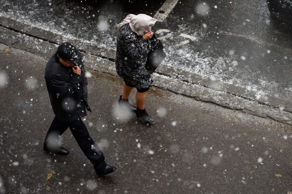 Meteo: Ploi, lapoviţă şi ninsoare în Capitală începând de azi
