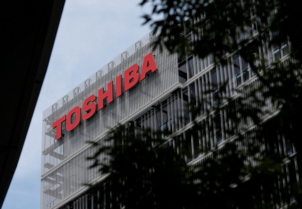 Toshiba a fost delistată de la bursa din Tokyo. Cine preia conglomeratul