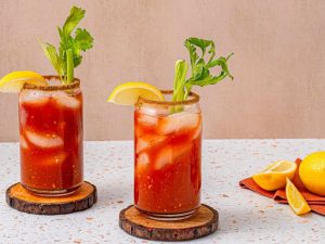 Ce bei de 1 ianuarie? CNN recomandă cocktailul perfect pentru prima zi din an