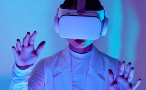 Poliția britanică anchetează primul caz de viol în Metaverse
