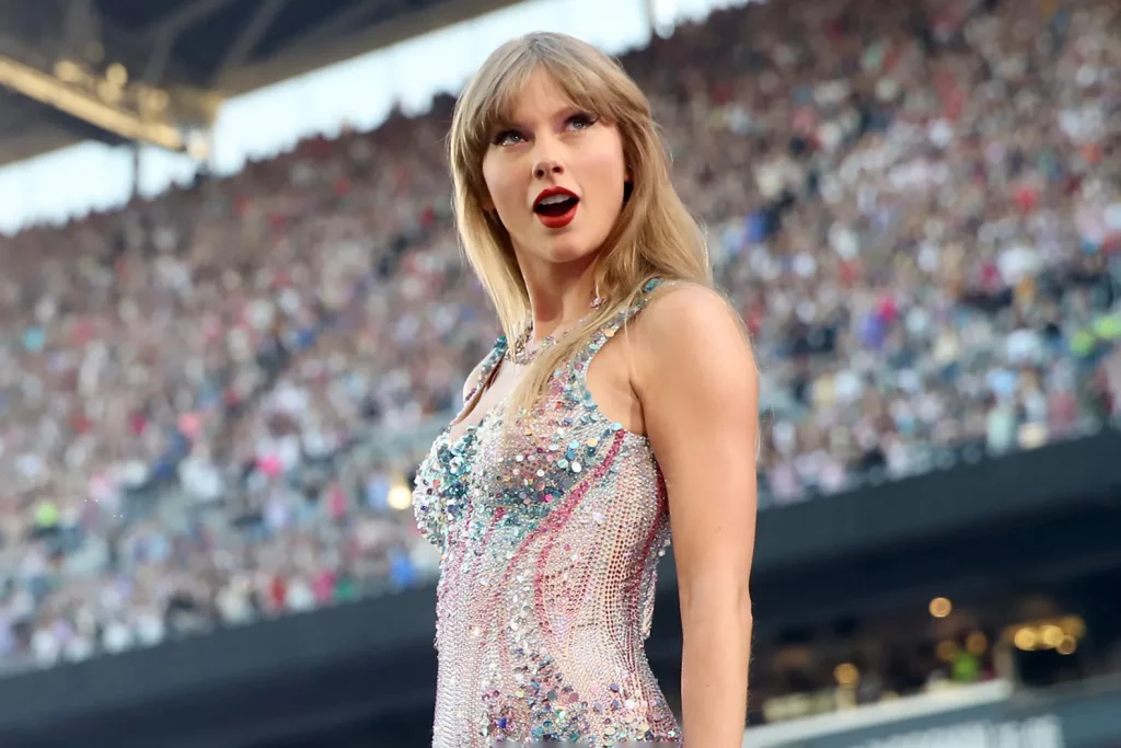 Un bărbat a fost arestat după ce a încercat să intre în locuinţa lui Taylor Swift din New York