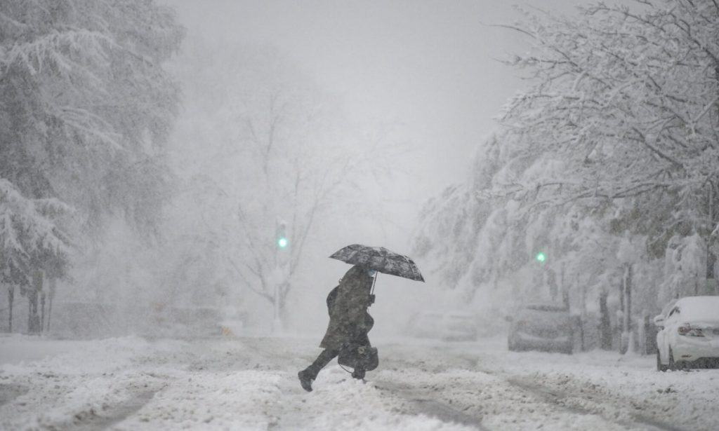 România este lovită de un ciclon polar. Vremea se răceşte semnificativ și va ninge în mai multe zone ale țării