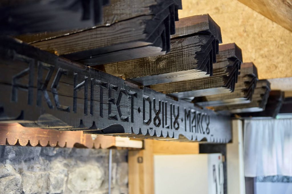 Unde „încăpem” în vacanță? Cea mai mică cazare din Sinaia are doar 11mp