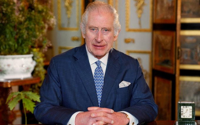 Regele Charles al III-lea se declară „atât de mândru de Kate pentru curajul ei” de a vorbi despre tratamentul împotriva cancerului