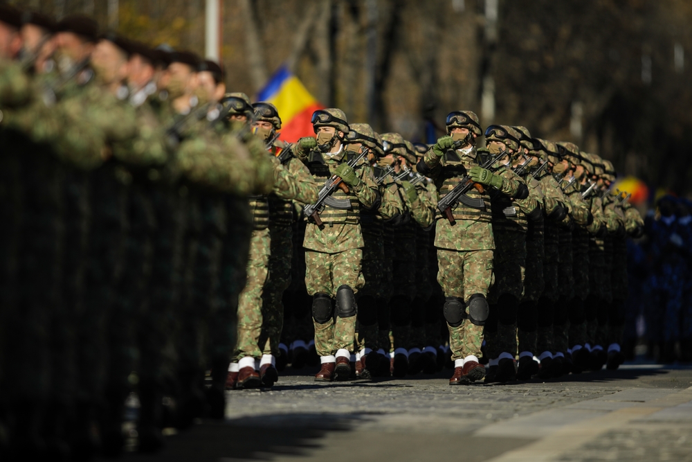 Militarii europeni continuă să demisioneze, exact când NATO are nevoie de ei. Situaţia e prezentă şi în România / Statele occidentale discută despre stagiu militar obligatoriu