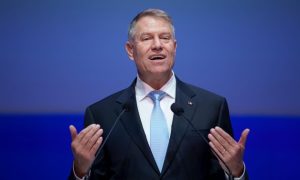 Klaus Iohannis are misiune în Coreea. Pe cine urcă preşedintele în avion