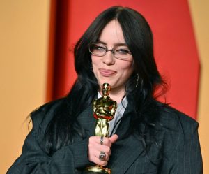 200 de artiști din industria muzicii au semnat o petiție împotriva Inteligenței Artificiale. Billie Eilish, Stevie Wonder și Elvis Costello, printre semnatari