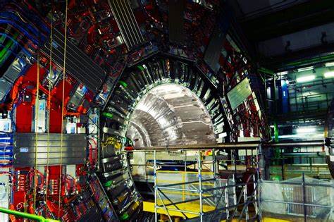 Ce vezi la CERN? Large Hadron Collider este cel mai mare experiment științific realizat vreodată de omenire