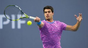 Carlos Alcaraz s-a retras de la Barcelona Open din cauza unei accidentări la braţul drept