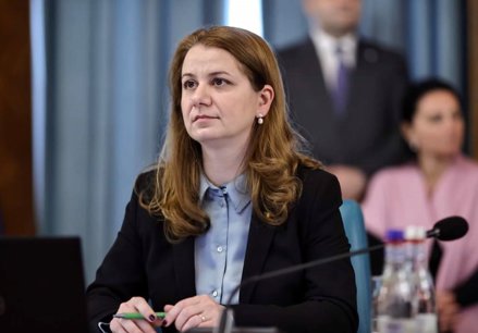 Deca vrea 2 profesori care să corecteze digital la Evaluarea Națională. Doru Grădinaru: „Unele lucrări au avut diferențe foarte mari de punctaje la un corector la altul.”