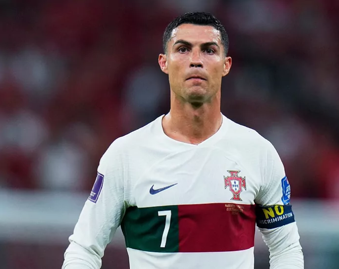 Un hotel din Ljubljana va scoate la licitaţie în scopuri caritabile patul pe care a dormit Ronaldo. Prețul de pornire este 5.000 euro