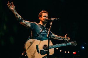 Frank Turner a bătut recordul mondial pentru cele mai multe concerte susținute în mai multe orașe în decurs de 24 de ore