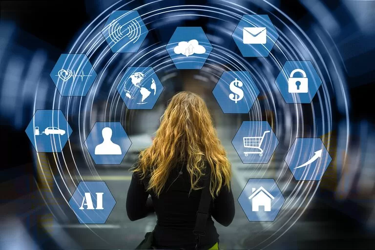 Raport. Care e impactul Inteligenţei Artificiale asupra locurilor de muncă şi a mediului