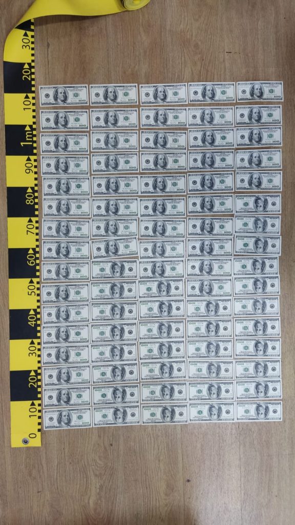 Un cetăţean ucrainean a fost reţinut pentru trafic de influenţă. DNA: A fost prins în flagrant când dădea mită 20.000 dolari