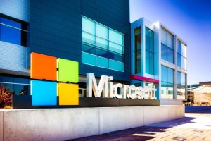 Microsoft se confruntă cu o întrerupere majoră a serviciilor care afectează utilizatori din întreaga lume și care a generat perturbări pe aeroporturi