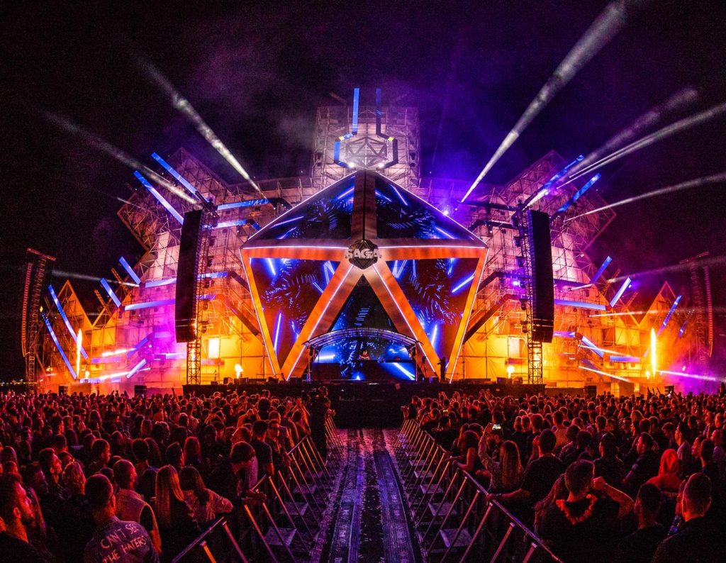 Ce faci în weekend? Ai două dintre marile festivaluri ale verii: Neversea în Constanța și Saga în București