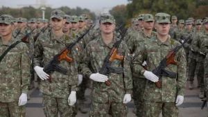 Este posibilă reintroducerea serviciul militar obligatoiu în România? Care sunt provocările întâmpinate până acum