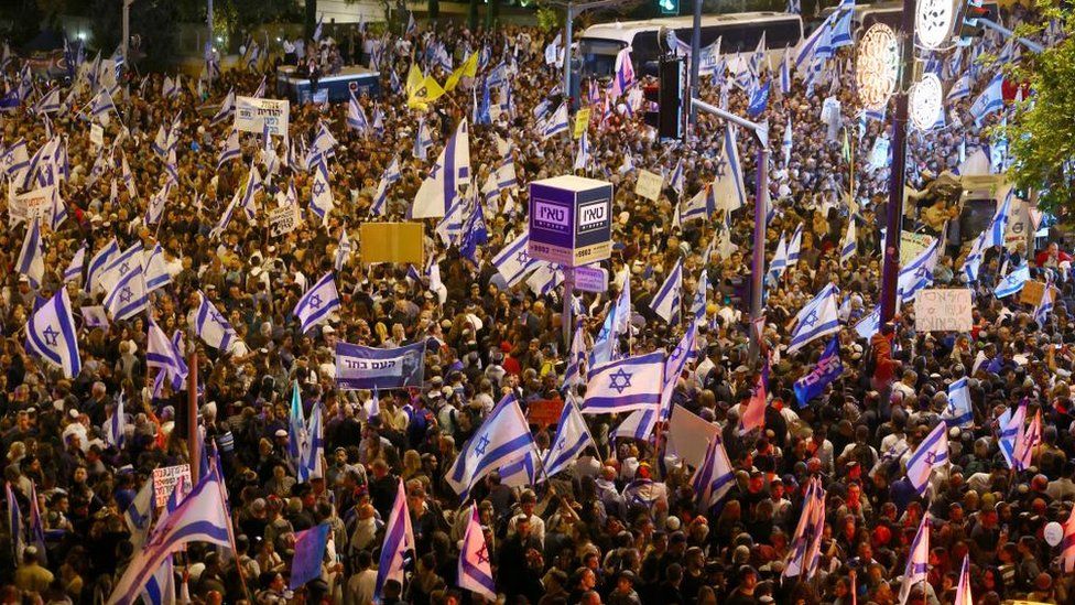 Israelul protestează pentru eliberarea ostaticilor. De ce nu acceptă Netanyahu acordul de încetare a focului