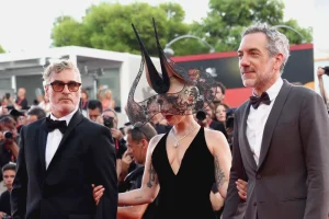 Lady Gaga și Joaquin Phoenix primesc 11 minute de ovații pentru „Joker 2” la Veneția. Filmul are premiera pe 4 octombrie