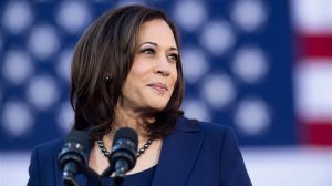 Campania Kamalei Harris cheltuie de aproape trei ori mai mult decât cea a lui Trump în august, înainte de alegeri