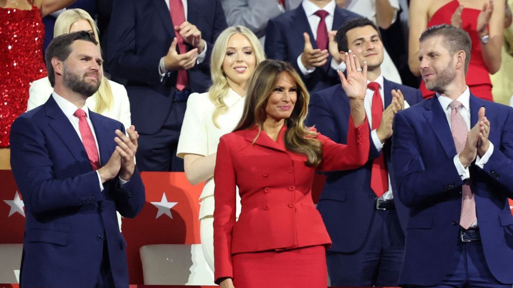 Melania Trump dă vina pe democrați și presă pentru „alimentarea toxicității” împotriva soțului său. Fosta Primă Doamnă a dat primul interviu după doi ani