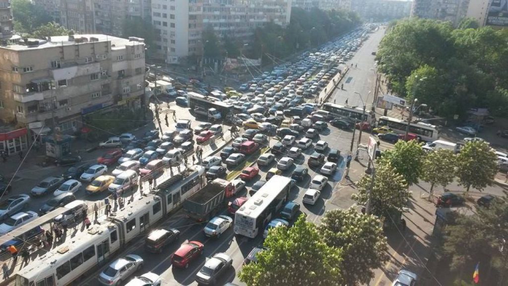 Cum se poate îmbunătăți traficul din București?