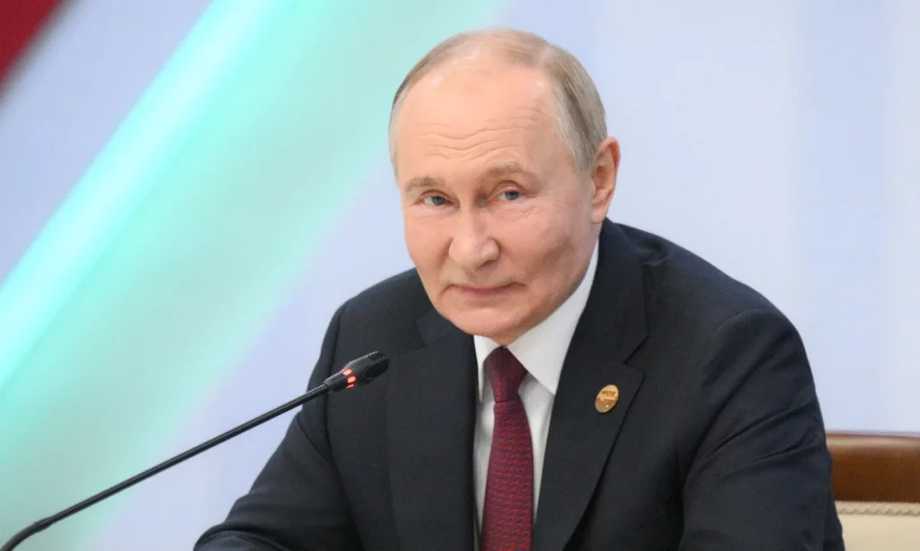 Putin cere o alternativă la sistemele internaționale de plată, care să prevină Statele Unite din a folosi dolarul drept o armă